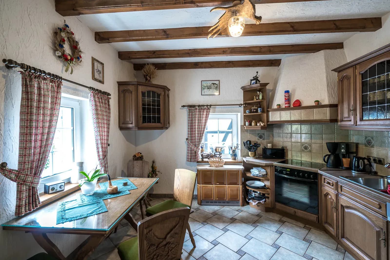 Urlaub mit Hund in NRW – Ferienhaus Stift Ennenbach im Grünen