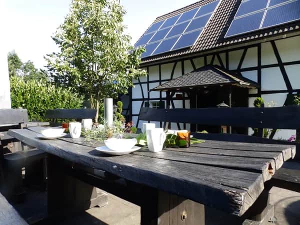 Weintasting im Ferienhaus im Bergischen Land